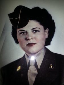 Mom.WW2